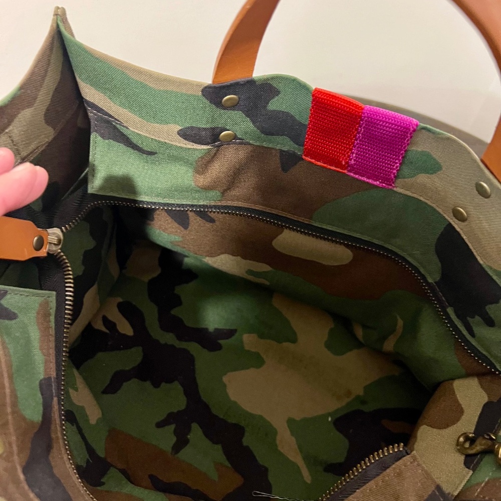 Parker Thatch Camo Handbag - Picture 4 of 7